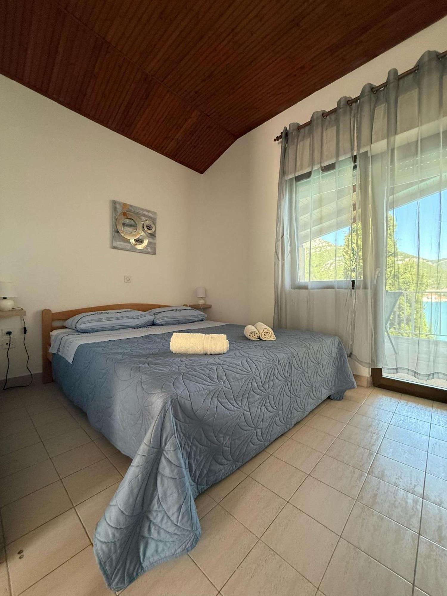 Blue Lagoon Studio Apartments Клек Экстерьер фото