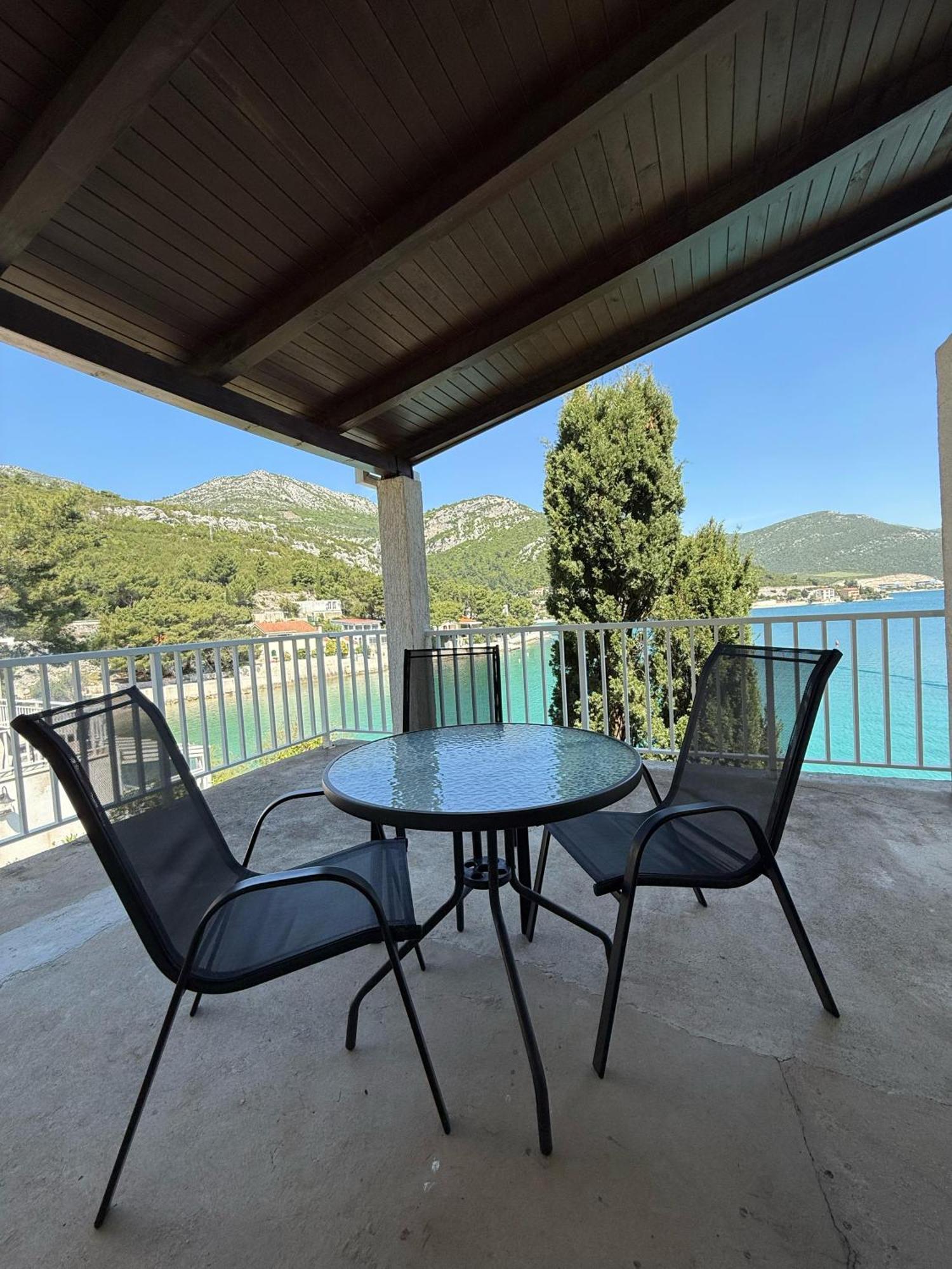 Blue Lagoon Studio Apartments Клек Экстерьер фото