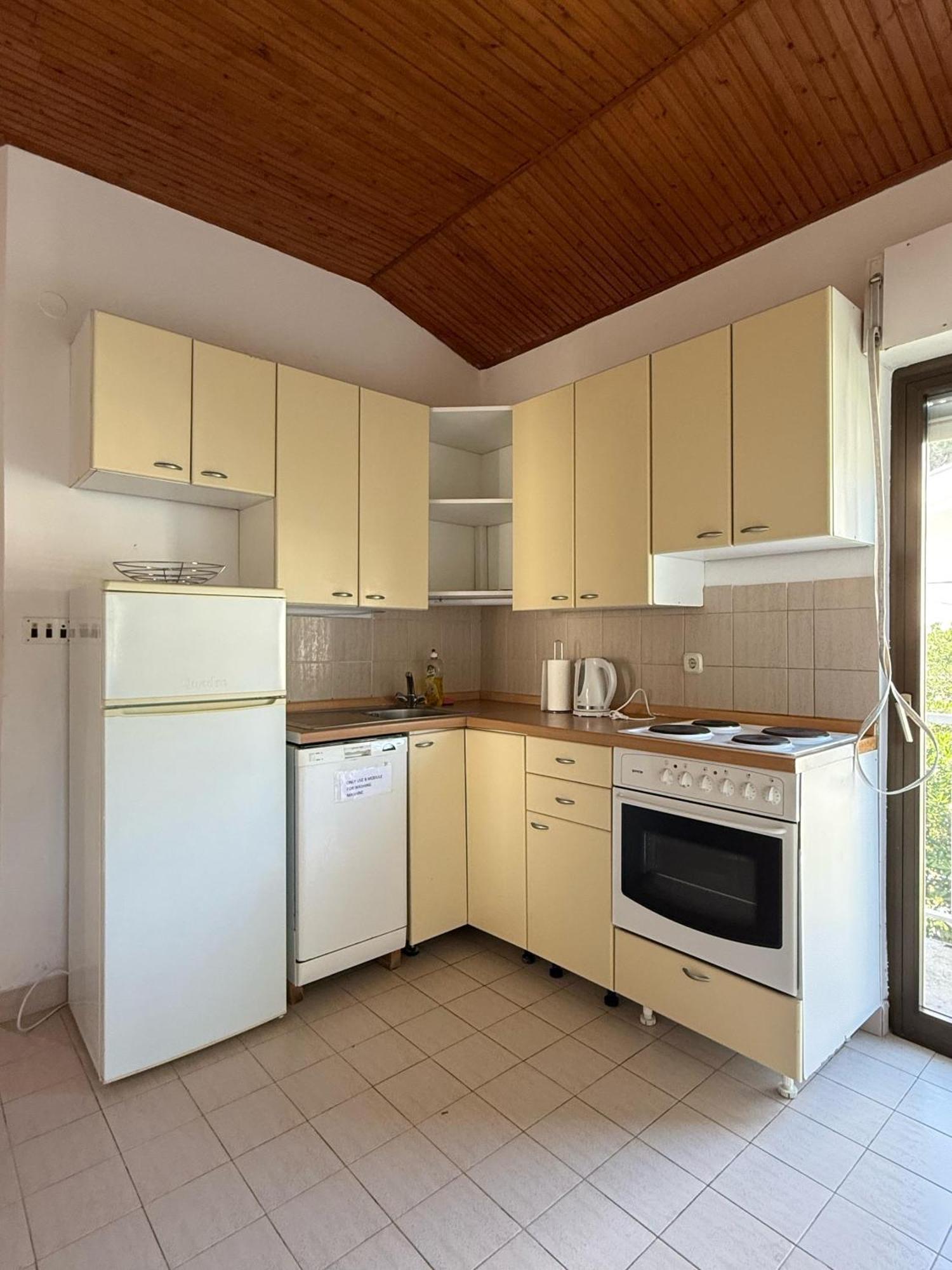 Blue Lagoon Studio Apartments Клек Экстерьер фото